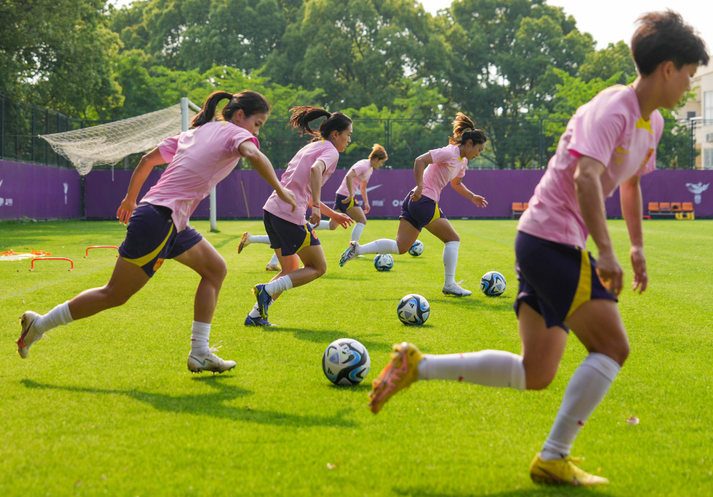 天博中国体育入口-中国女足备战逆风而行，团队合作精彩呈现的简单介绍